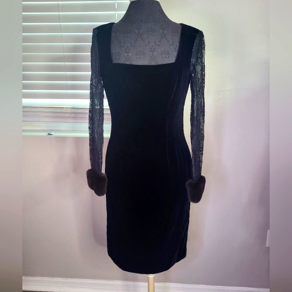 Vintage Saks Fifth Avenue 1960's Velvet and Lace Wiggle dress